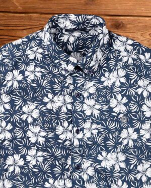 پیراهن مردانه طرح هاوایی- سرمه ای- نمای روبرو محیطی