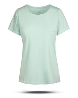 women's plain T-shirt which is popular in styles